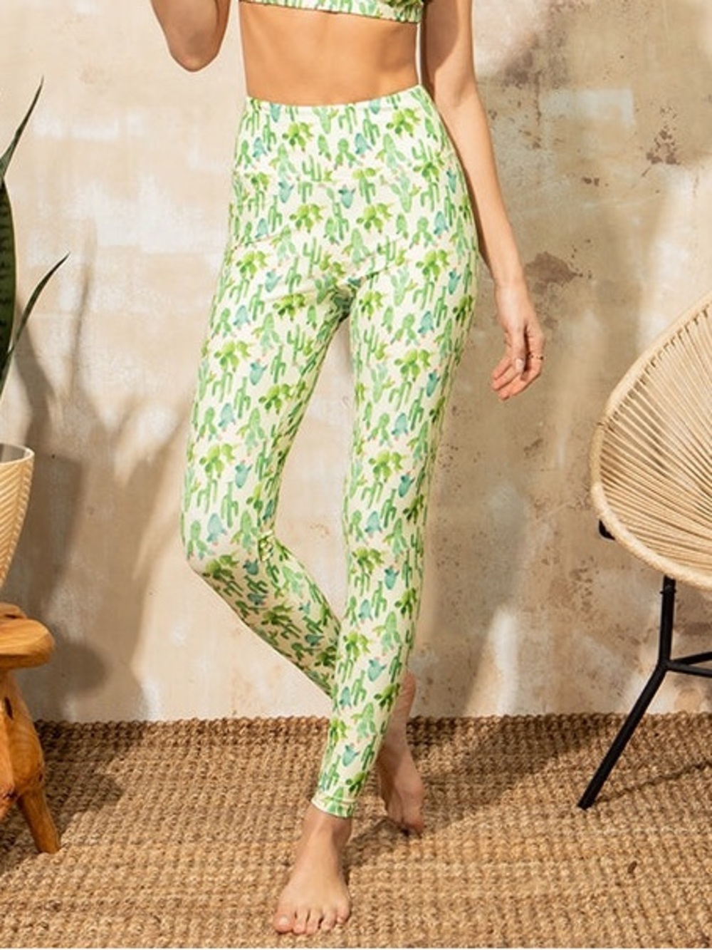 Mott50 NWT Green Succulent Print 50+ UPF Sun Protection Leggings Size Small